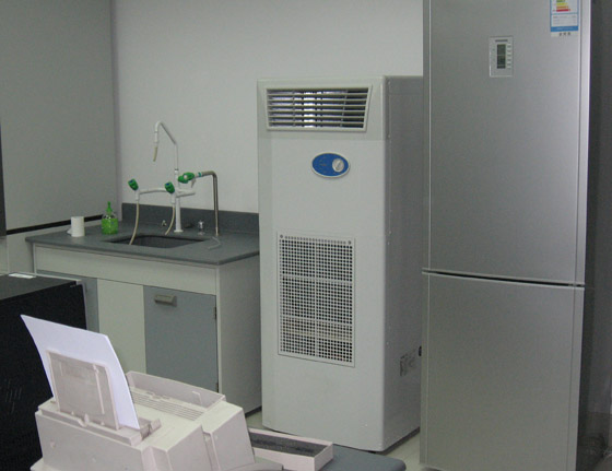除濕機放在儀器分析室內